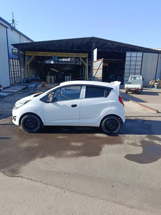 Spark 2014 yil  prabeg 206.000km xolati yaxshi  balon xolati oʻrta