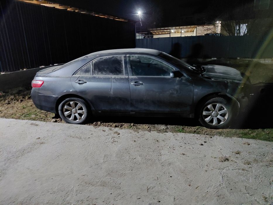 Продам тоету камри 40