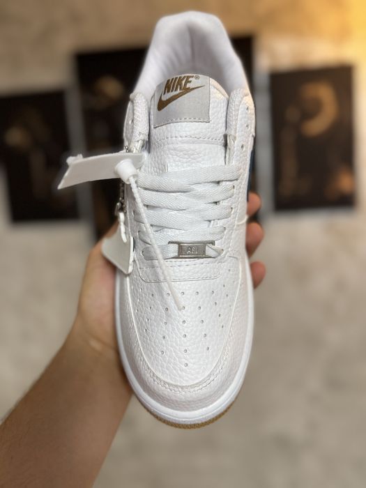 Adidasi Barbati Nike Air Force 1 White & Brown!