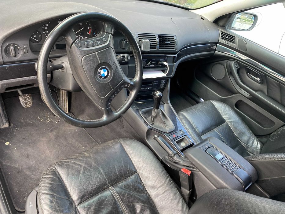 BMW E39 520i Facelift 177cp - 2002