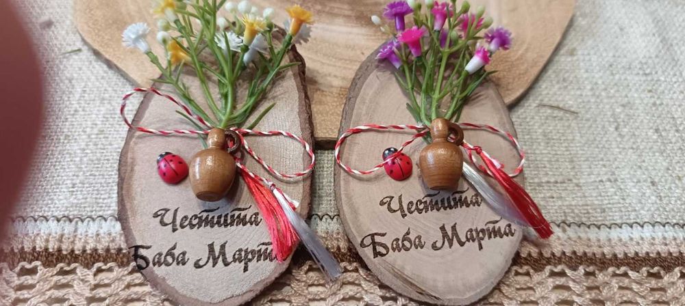 Мартеници магнити и кошнички