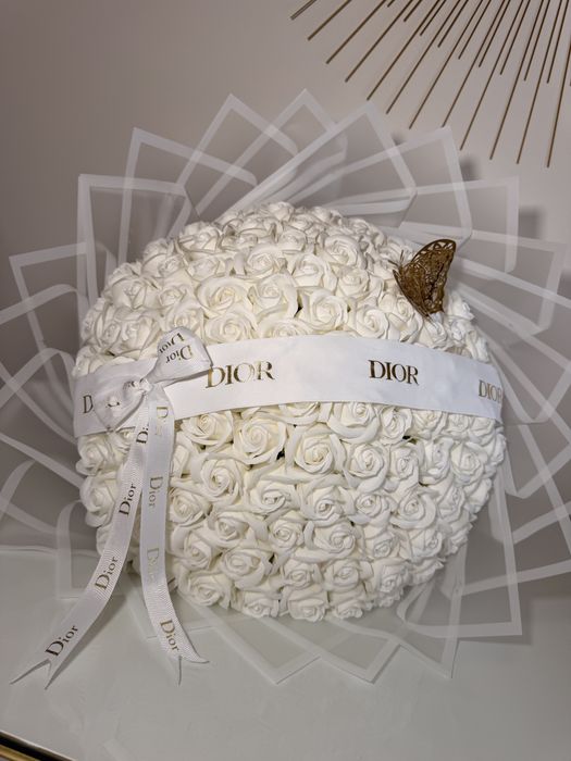 Buchete de trandafiri din săpun si imperiali cu sclipici