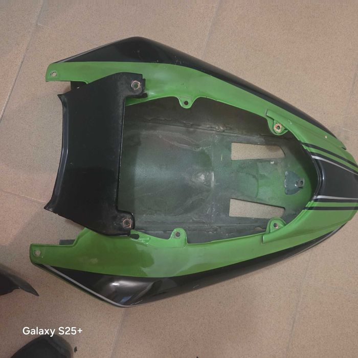 Пластмаси за kawasaki zx10r 2004