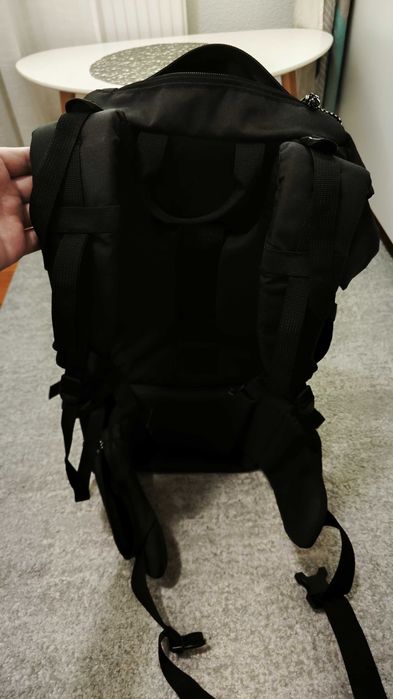 Rucsac trekking DECATHLON MT100 50L Negru - aproape NOU!!