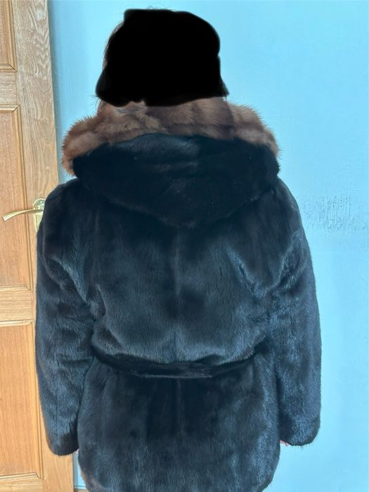 Норковая шуба с капюшоном