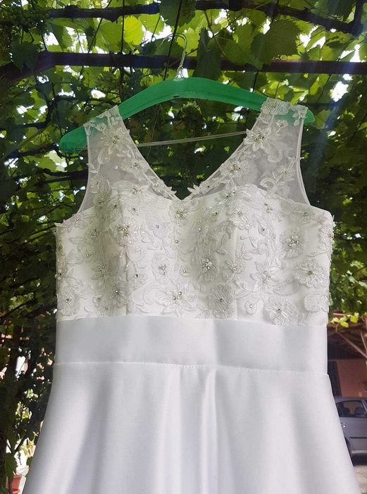 Rochie de mireasă M din tafta alba