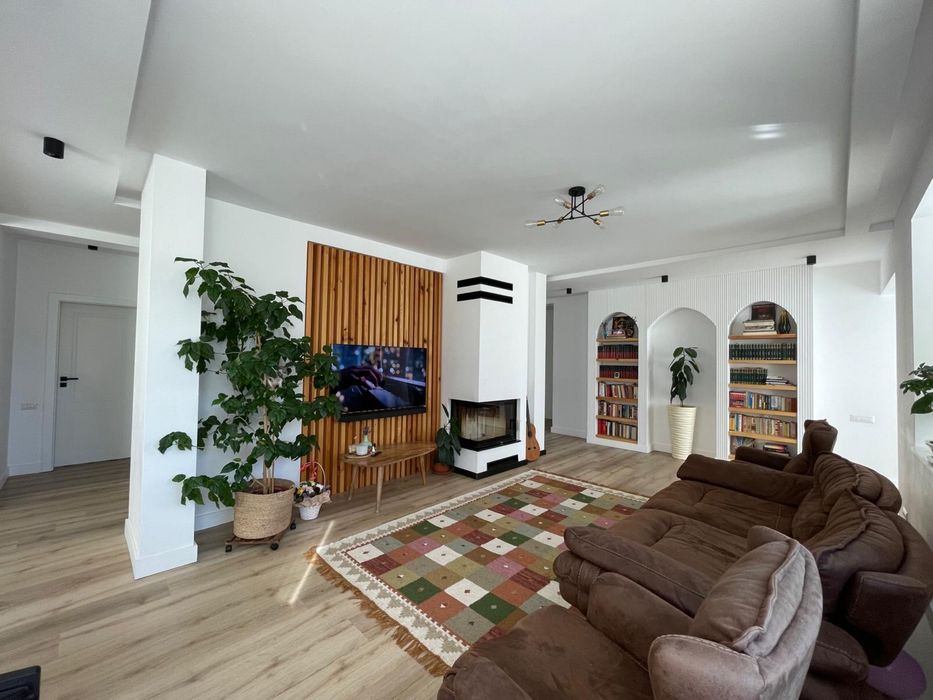 Vila moderna P+1E, cu foisor, beci si garaj, teren 3.000 mp, finisaje premium