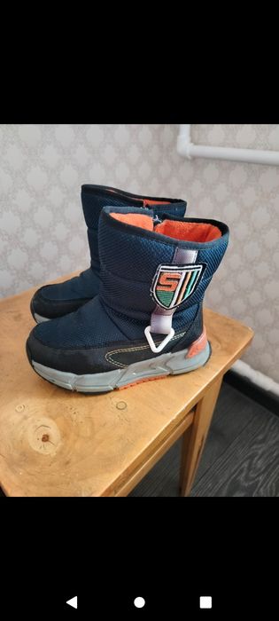 Сапоги на мальчика срочно продам!