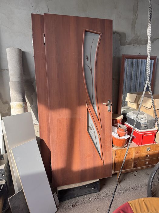 Продам 6 шт двери