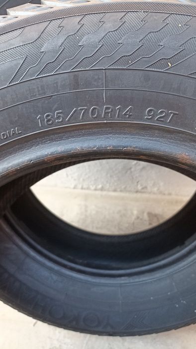 Шины зимние  YOKOHAMA