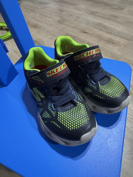 Skechers  eur 27 S-LIGHT FLEX  cu lumini