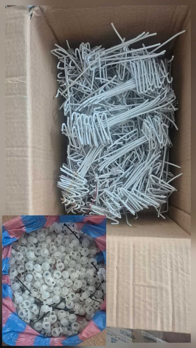 Стелажи(2бр) за мартеници