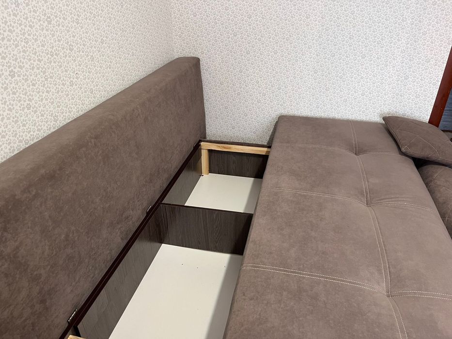 Продается диван.