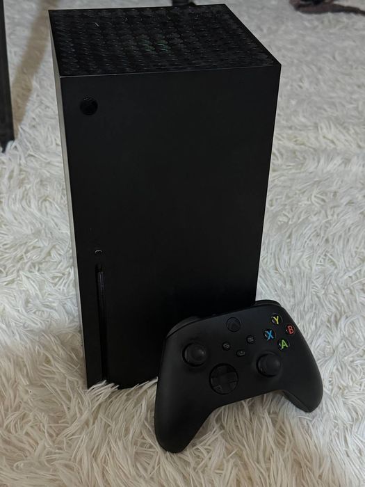 Xbox Series X 1TB. Полный комплект. В идеале