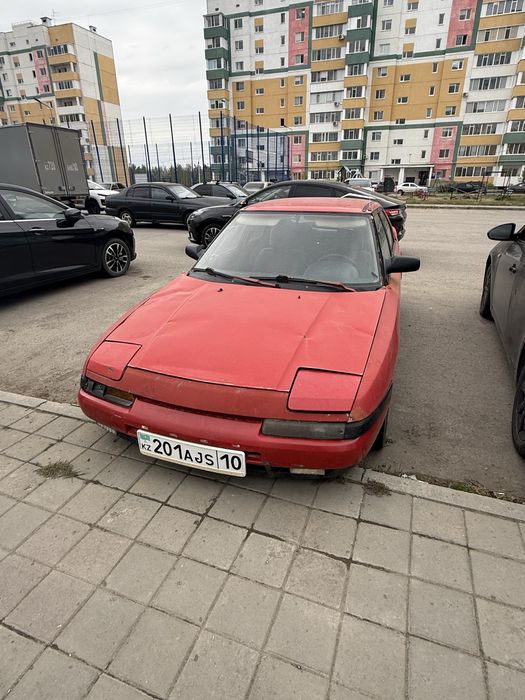 Продам срочно мазда 323  есть вложения