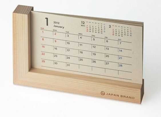 Креативные корпоративные календари из дерева, акрила, картона