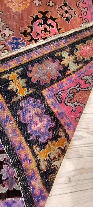 Продаётся ковёр ручной работы