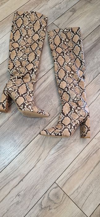 Дамски ботуши, тип чизми, 37 номер