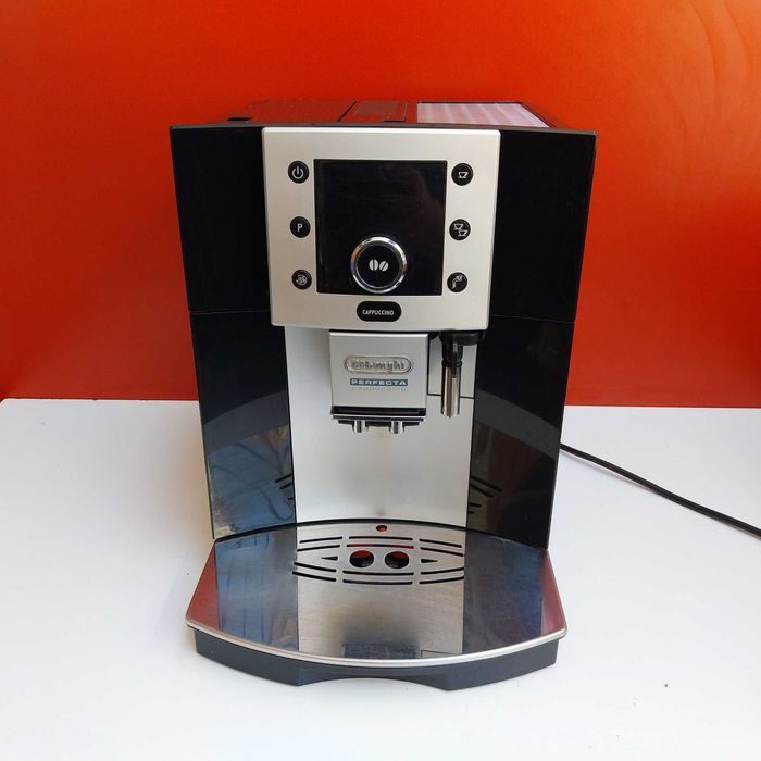 НАЙ ДОБРАТА ОФЕРТА Кафемашина Delonghi Perfecta cappuccino