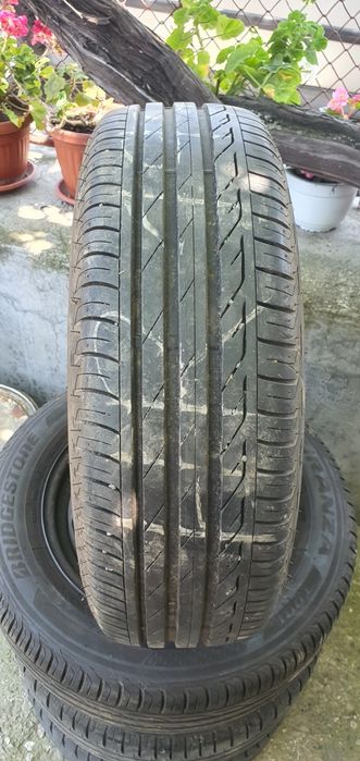 Гуми 4бр 195/65/15 - 1бр  75лв