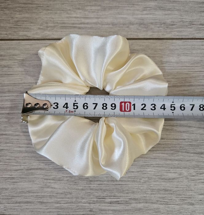 Скрънчи /ластак за коса/