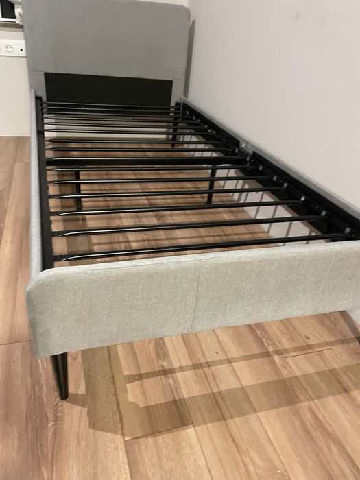 Единично легло- сива тапицерия