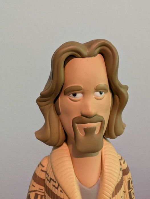 Винилова фигурка на "Пичът" от култовият филм "Големият Лебовски"