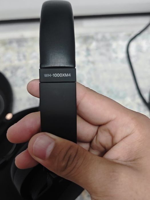 Наушники Sony WH-1000XM4