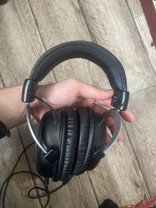 Наушники hyperx игровой все работает