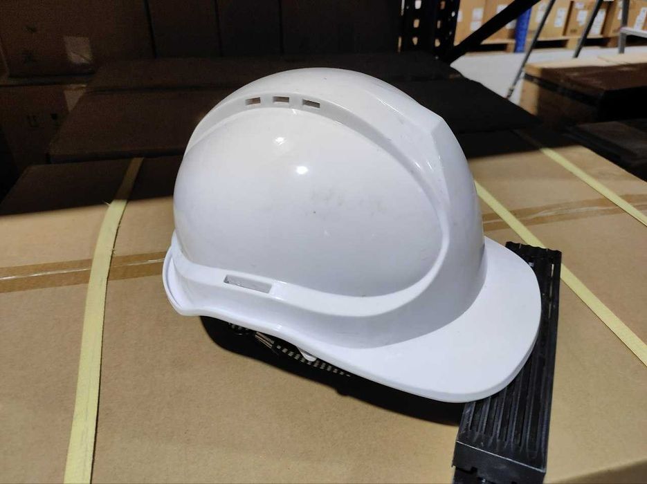 Продам строительные каски из кореи