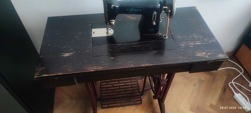 Vând mașină de cusut mode “Casnica”, pentru uz casnic/obiecte vintage.