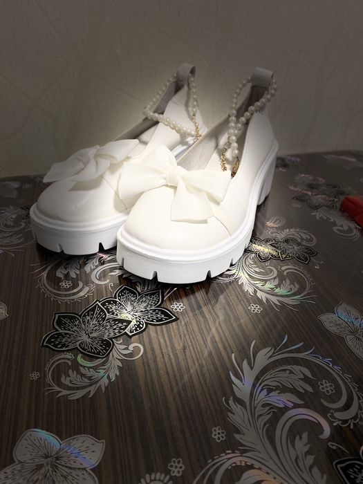 Mocasini pantofi , sandale