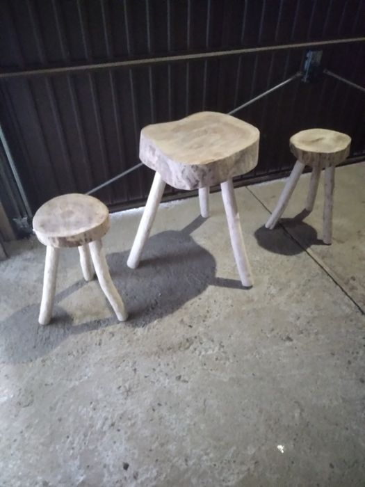 Măsuță cafea  cu 2 scaune rustice