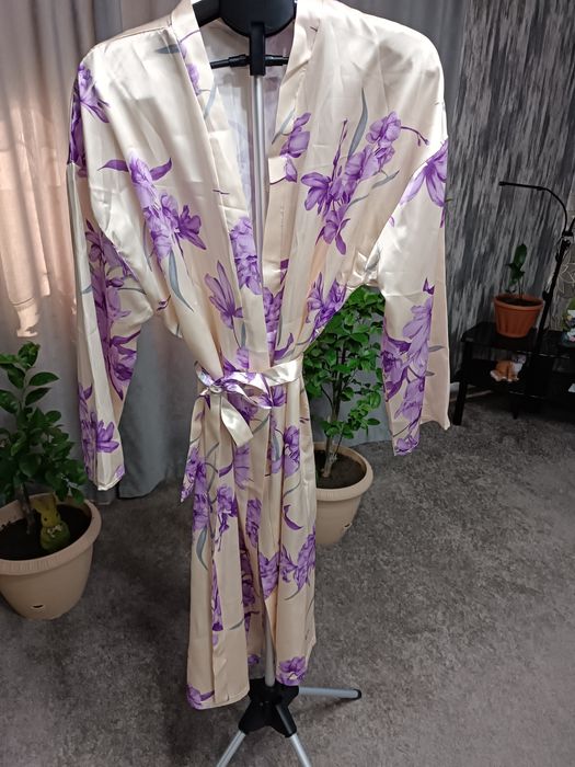Новый шелковый халат