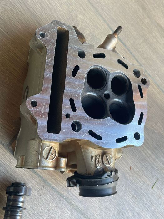 Chiuloasa Suzuki LTZ 400 (LT-Z 400)