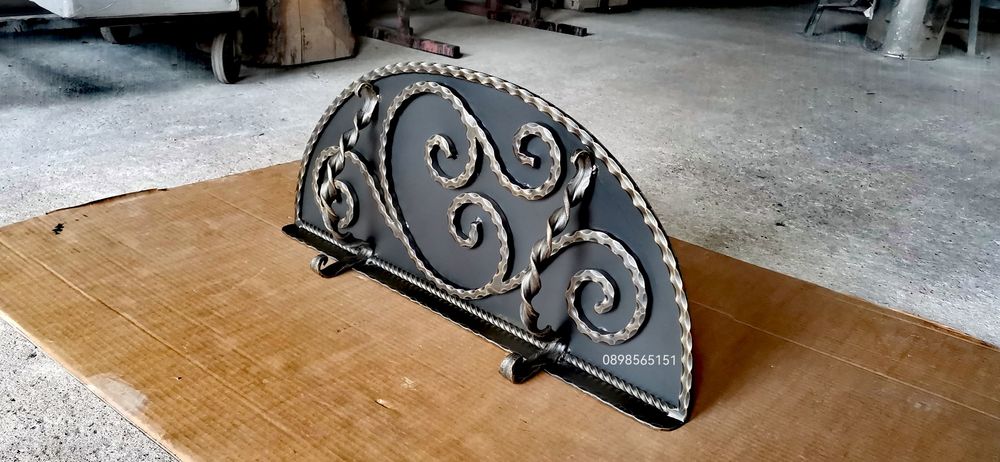 Капак за пещ, огнище от ковано желязо. Метално огнище