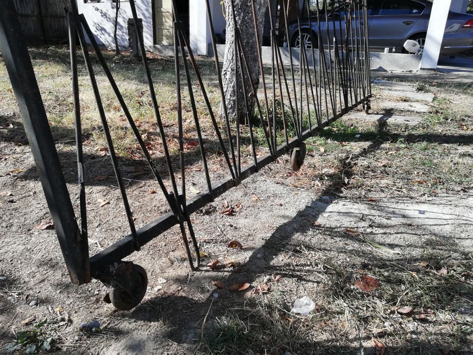 Porți metalice (grilaje metalice)