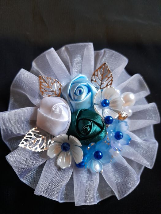 Brosa de matase unicat lucrata manual diverse modele si culori