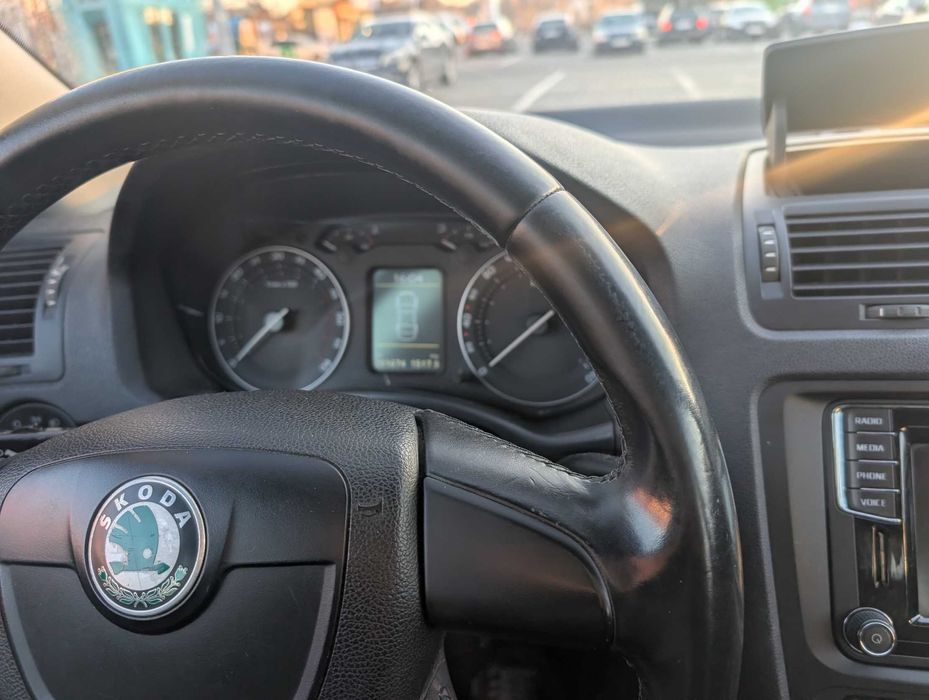 Volan Skoda Octavia 2 FL , Fabia , airbag cu comenzi butoane