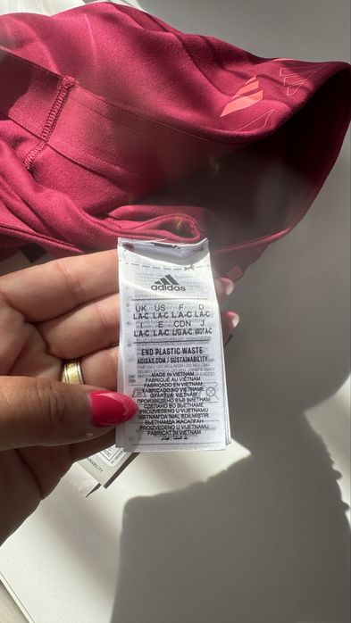 Vand bustiera Adidas -NOUA