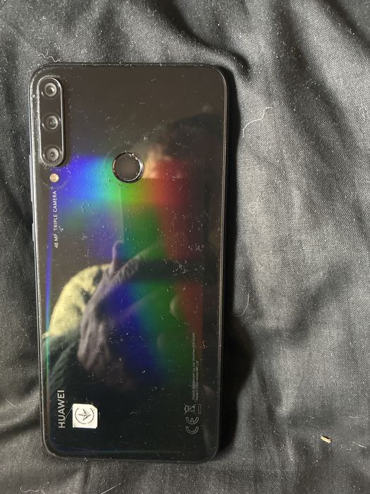 Продава се телефон HUAWEI P40 lite E