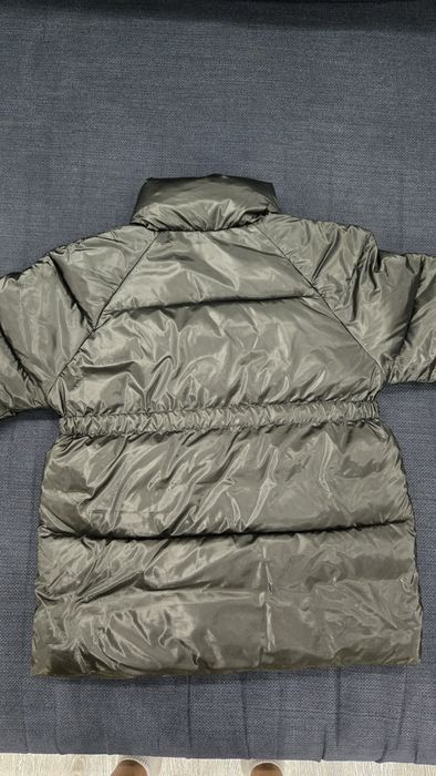 Продам детскую куртку для девочки