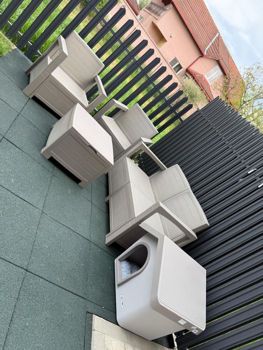 NOU Cuşcă din plastic pentru câini Zeus