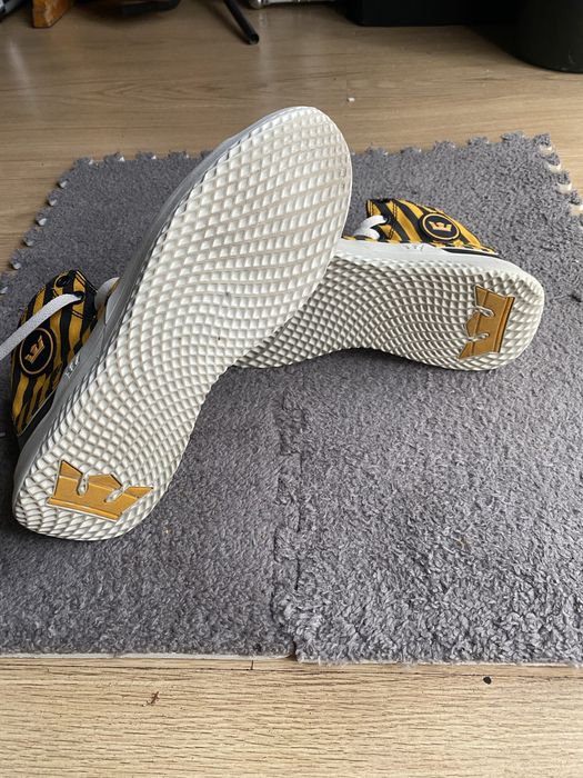 Supra Statik Caution Stripe Bone