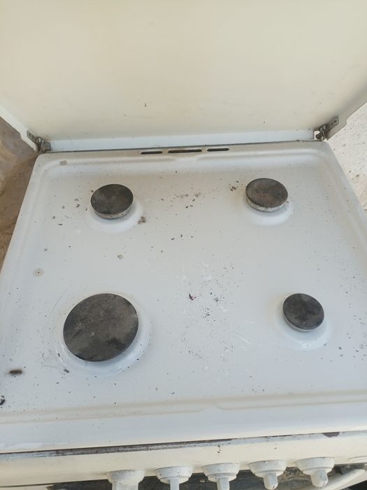 Продам газовую плиту