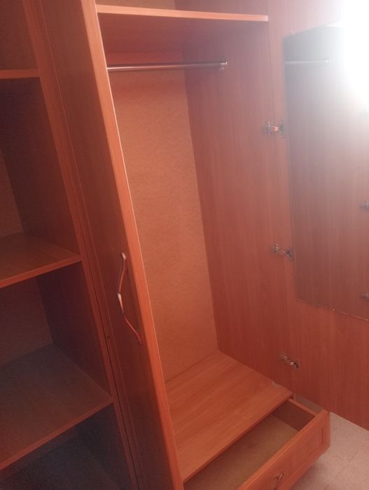 Продается шкаф трёх дверные