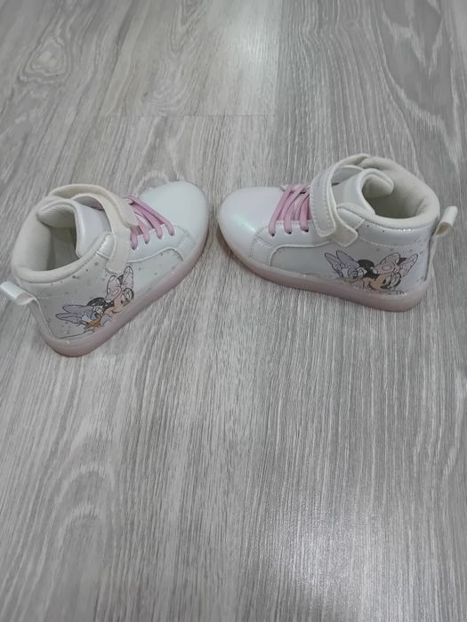 Ghetuțe fete  marimea 24 si 25