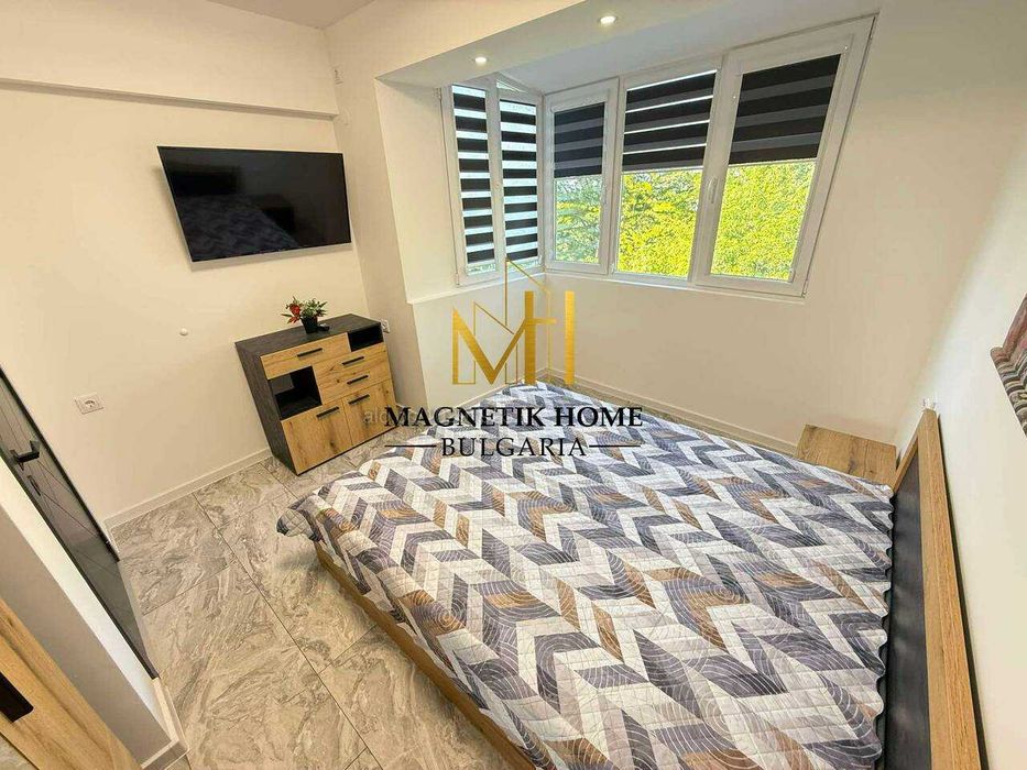 Дава се под наем Тристаен апартамент в Бургас, Лазур - 75 кв.м за 765 € - Снимка #4