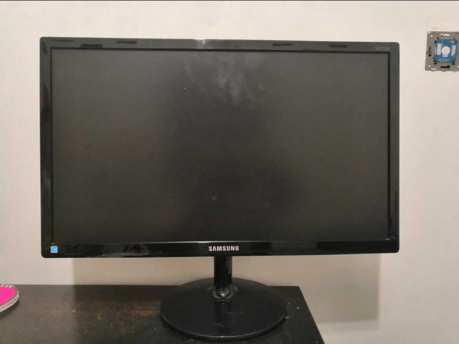 Монитор SAMSUNG 23 дюйма Full HD