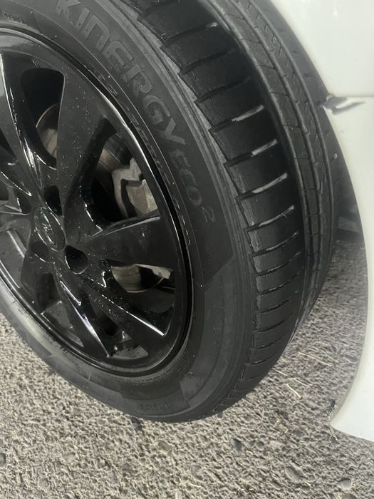 185/55/R15 Black edition